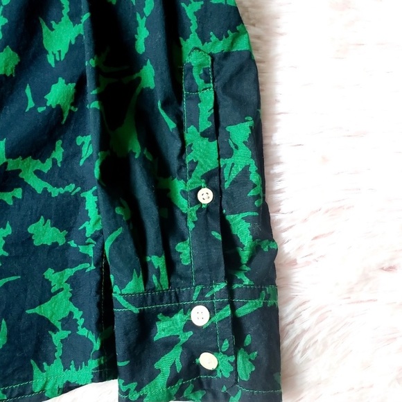 Gap fitted boyfriend button down - Picture 3 of 10